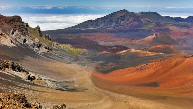HALEAKALA NATIONAL PARK - CRATER VIEW