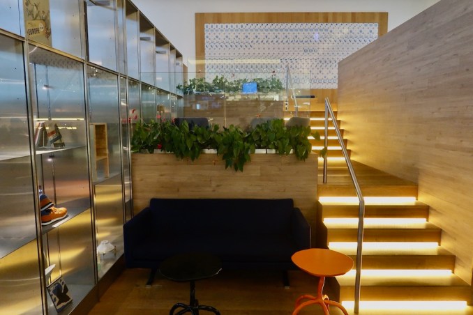 KLM CROWN LOUNGE AT SCHIPHOL AIRPORT