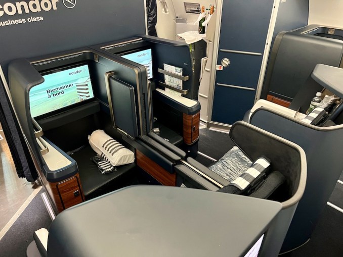 CONDOR A330NEO BUSINESS CLASS PRIME SEAT