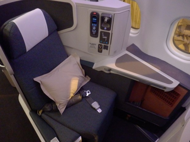 BUSINESS CLASS SEAT