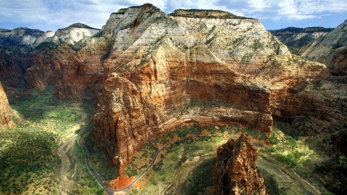ZION NATIONAL PARK - VIEW FROM ANGEL'S LANDING